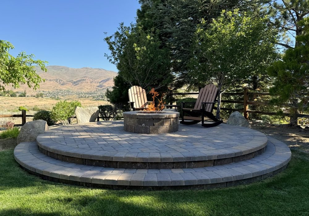 Raised patio with Fire Pit